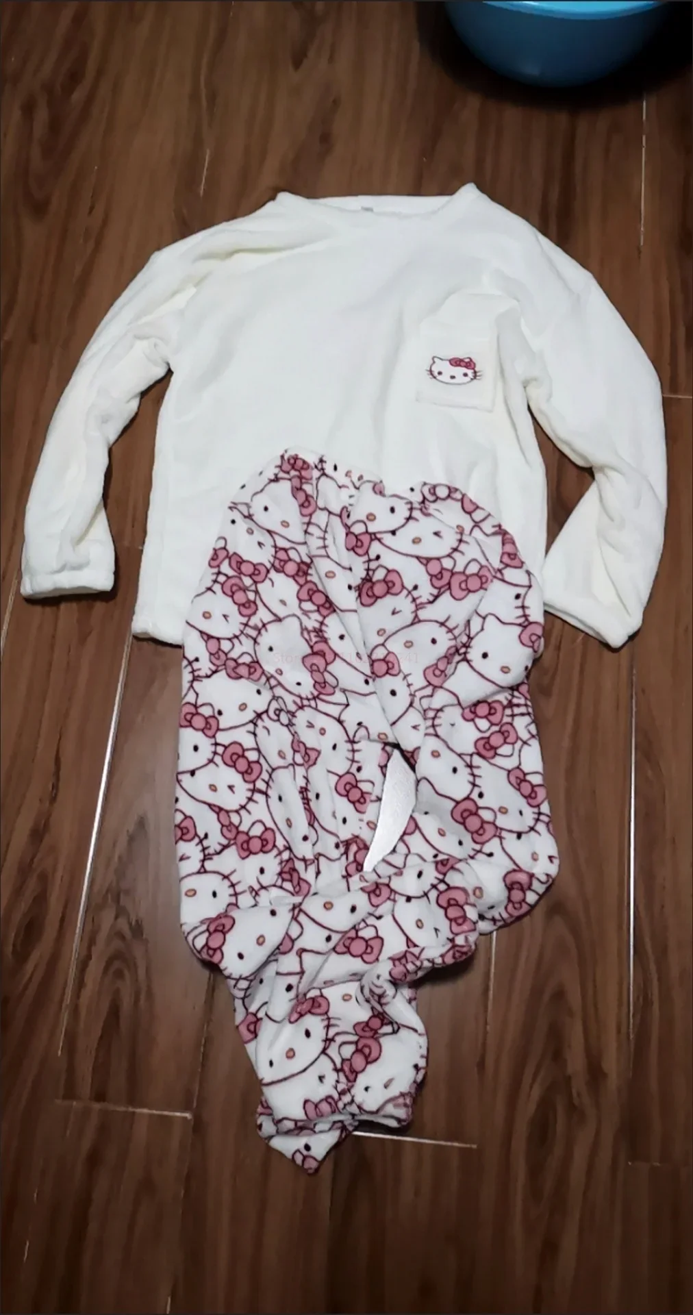 hot Sanrio Cartoon Japanese Hello Kitty Stuff Pajamas Female Flannel Winter The New Plus Thicken Velvet Sweet Keep Warm Pajamas